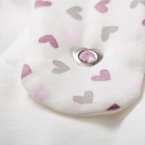 LIEBMICH Schlafsack im Design Herz rosa Detailfoto vom Herzchen-Druckknopf