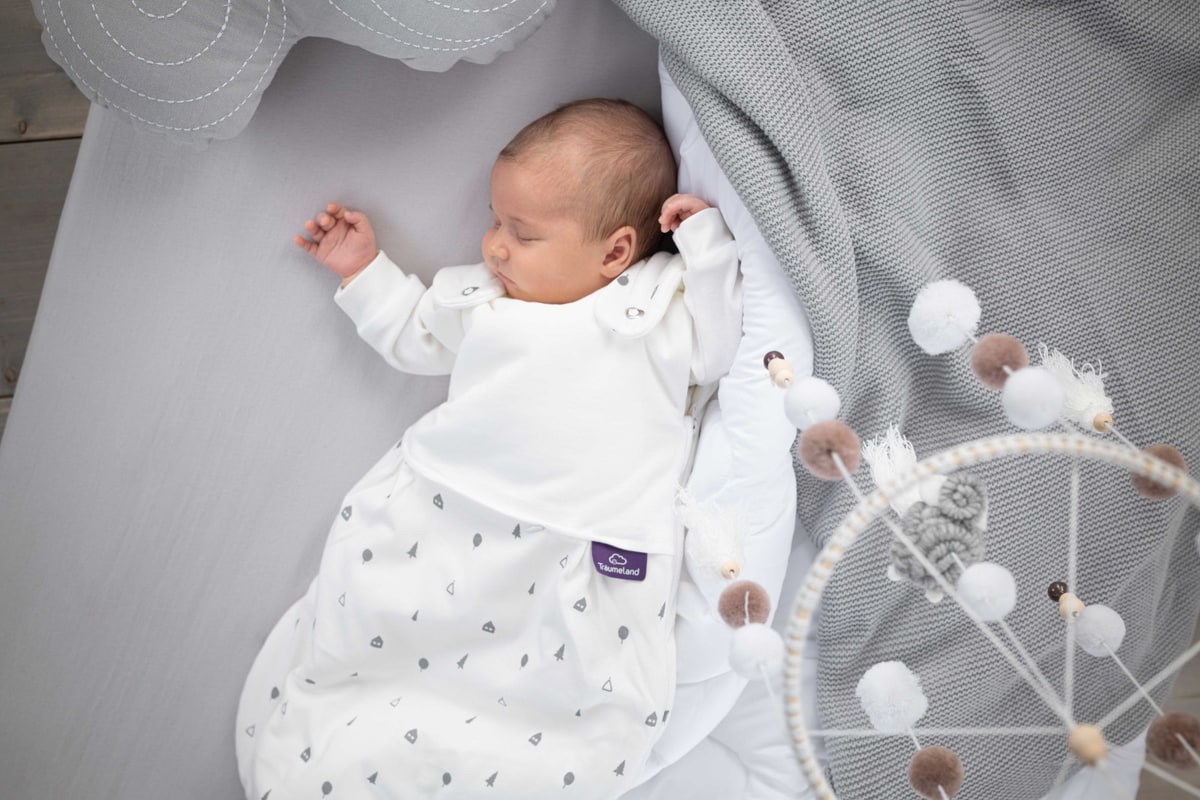 Schlafendes Baby im Träumeland Schlafsack Schlafendes Baby im Träumeland Schlafsack