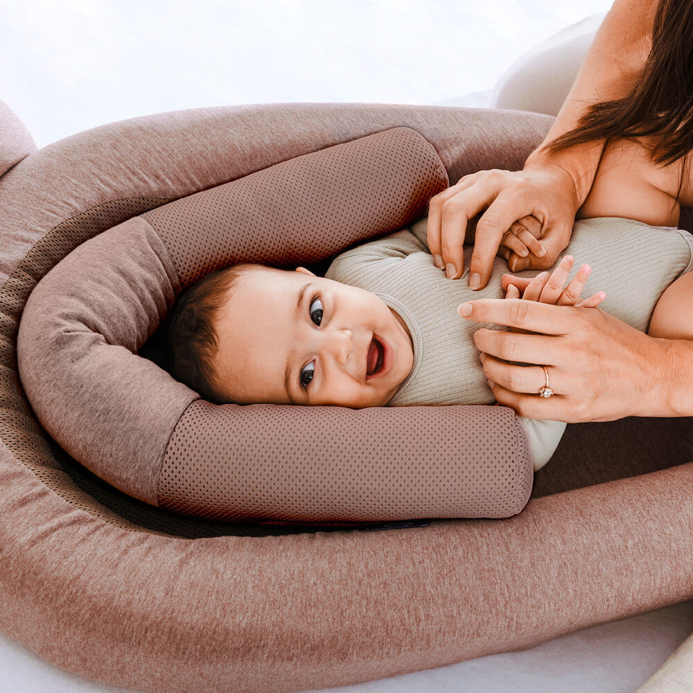 Baby im Nest Home Air mit Verkleinerung