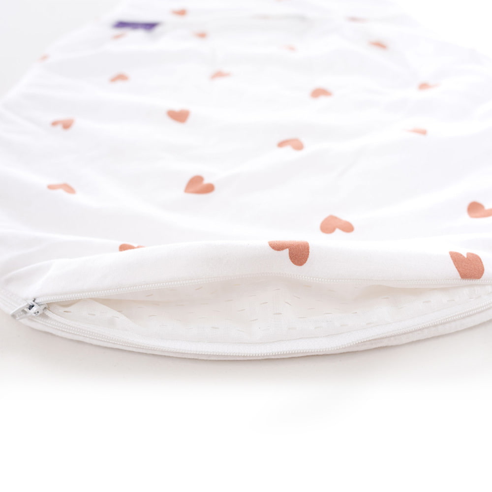 ganzjahres-schlafsack-design-herz-detail-belüftung-unten
