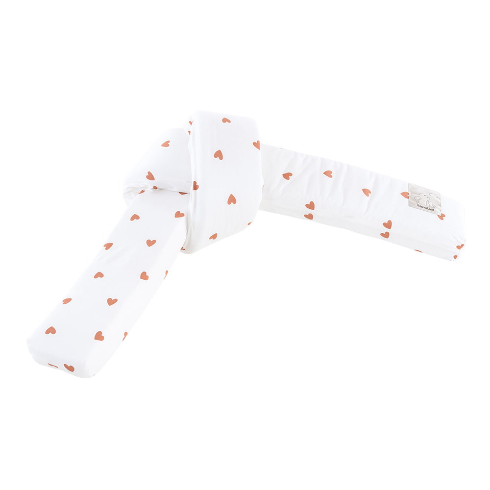 Square snake-bed-bumpers with hearts