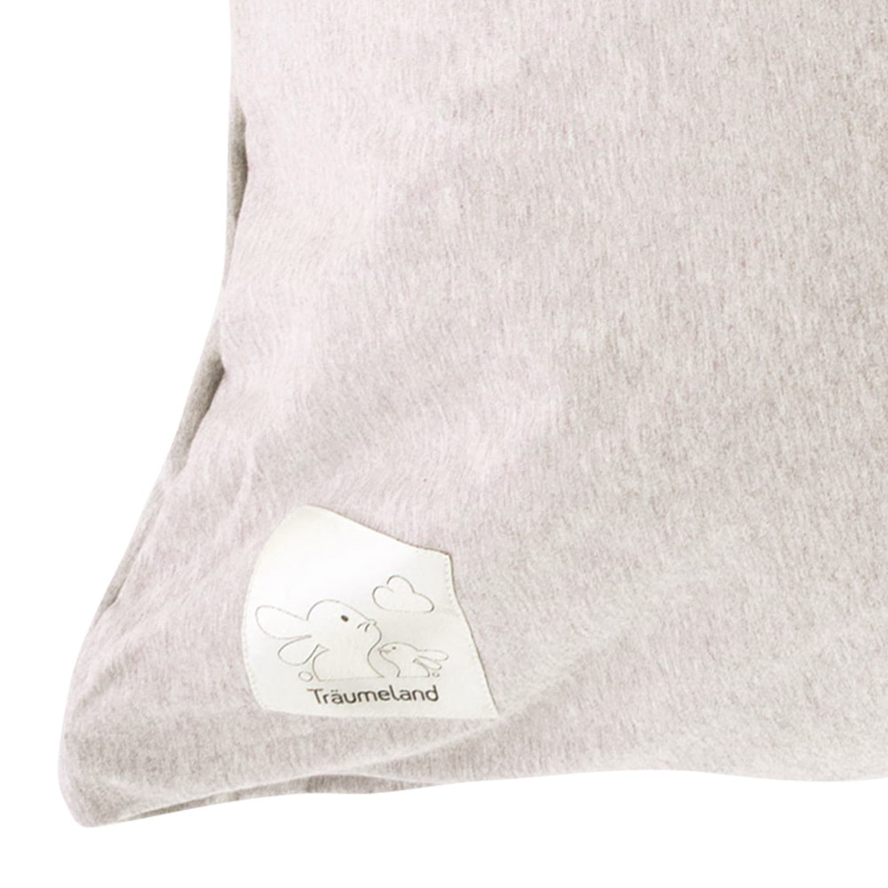 Detail: Beige-mottled Bedding