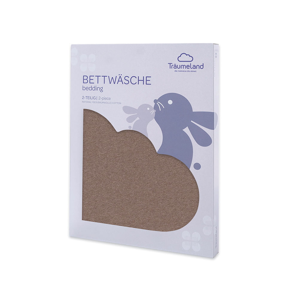 Chestnut-colored mottled bedding, packaged